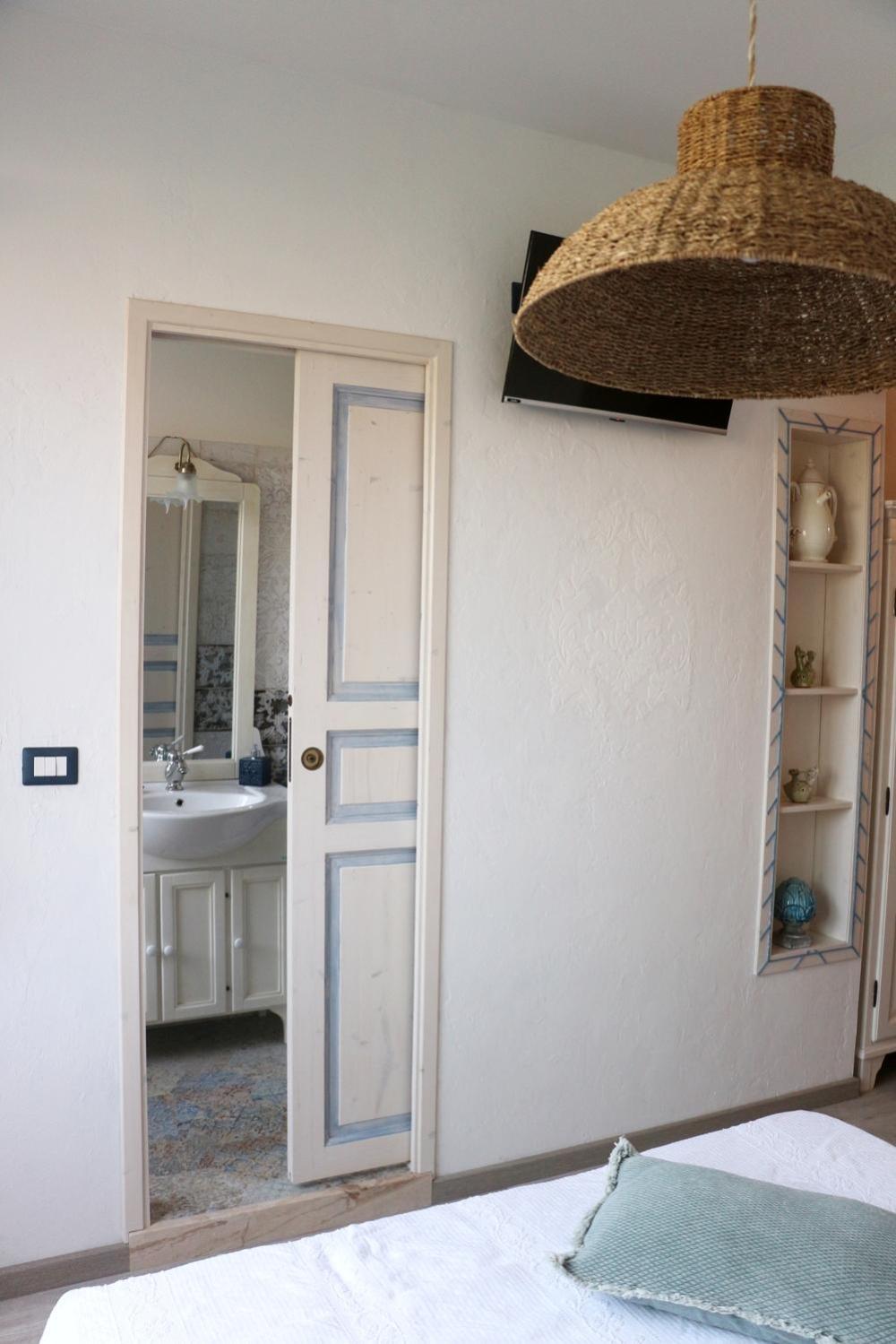 Lliri Blanc Bed & Breakfast