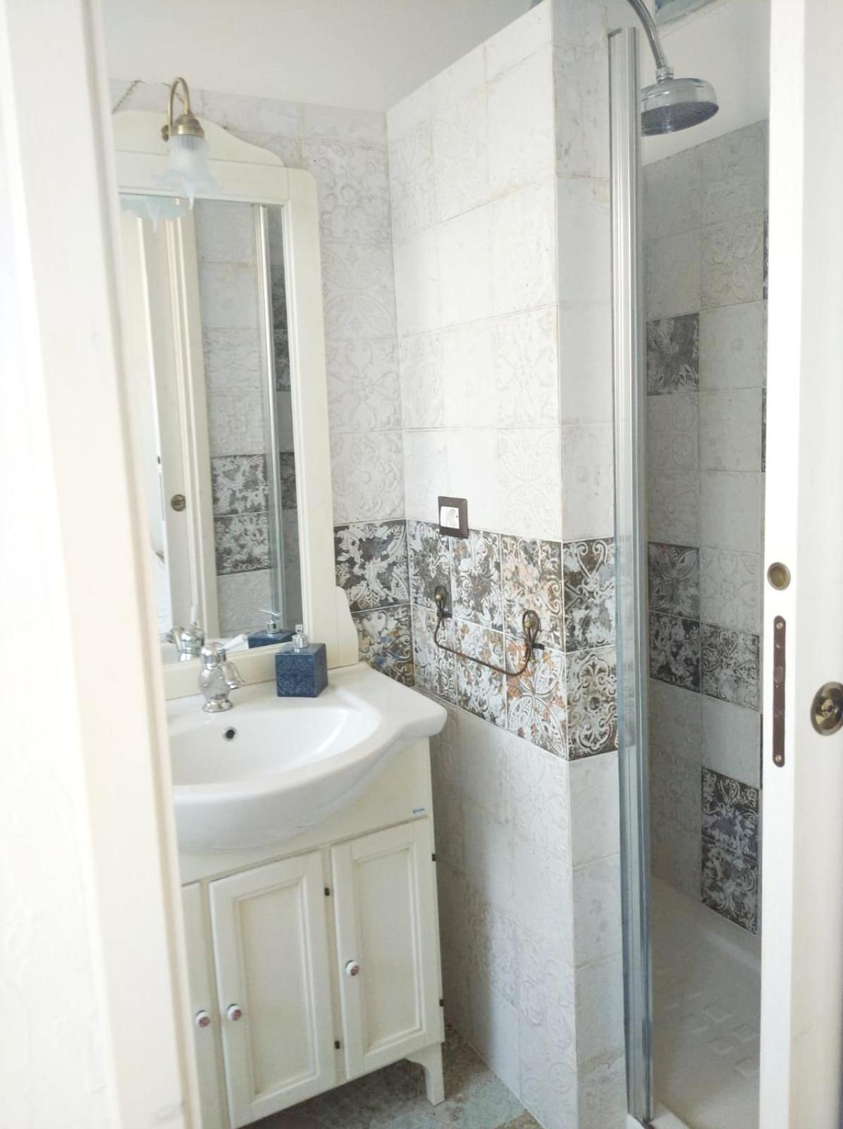 Lliri Blanc Bed & Breakfast