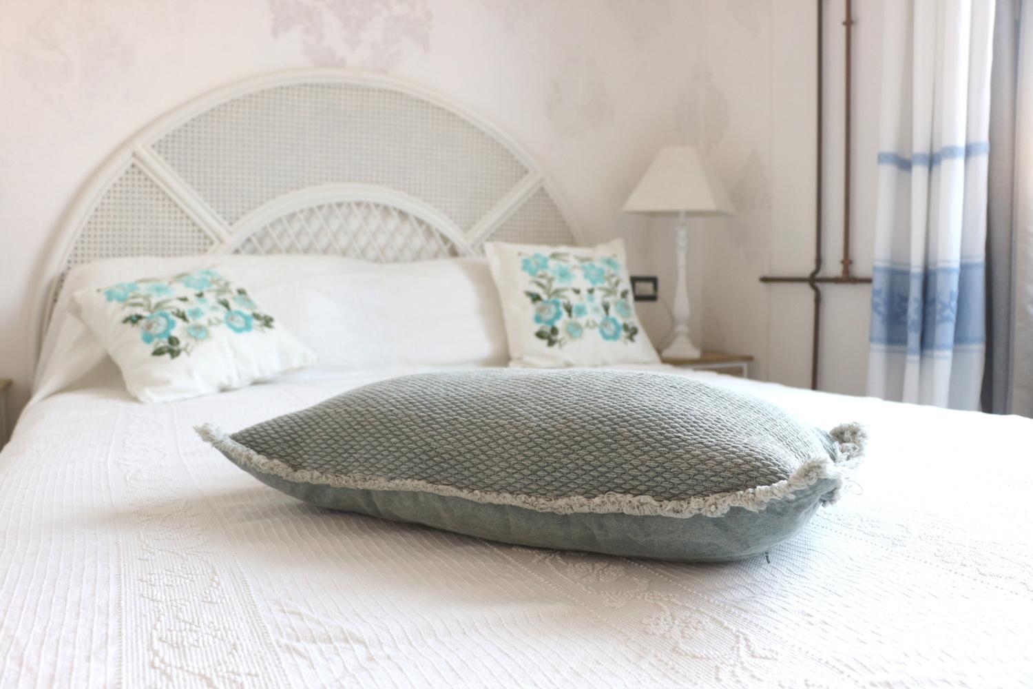 Lliri Blanc Bed & Breakfast