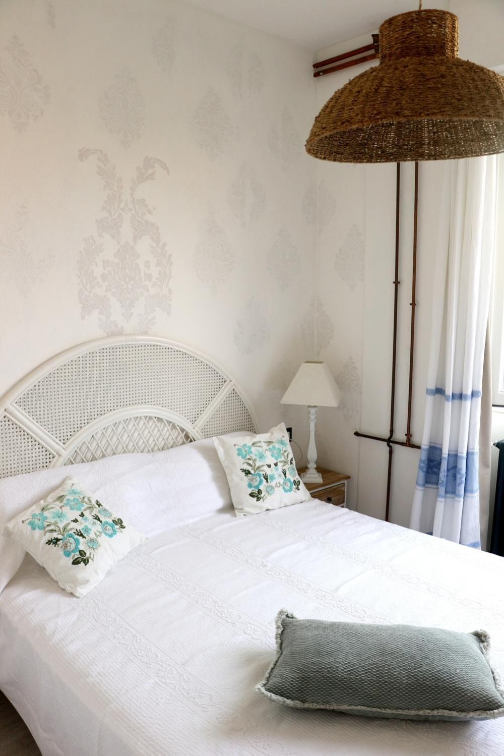Lliri Blanc Bed & Breakfast *
